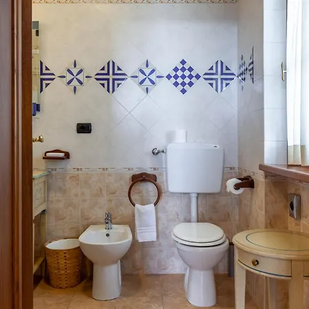 Monolocale In E Uso Piscina بيت للعطل *