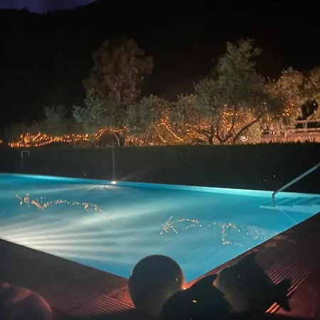 Monolocale In E Uso Piscina بيت للعطل