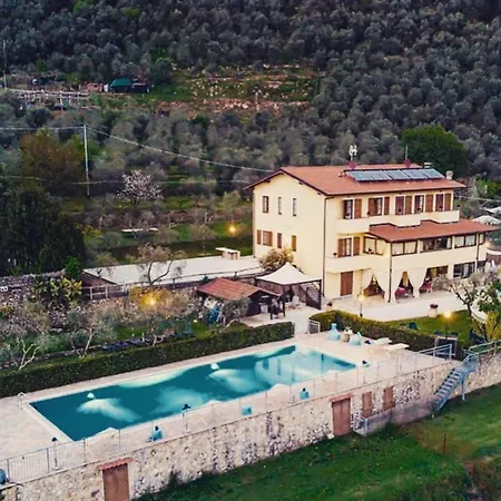 Monolocale In E Uso Piscina بيت للعطل *